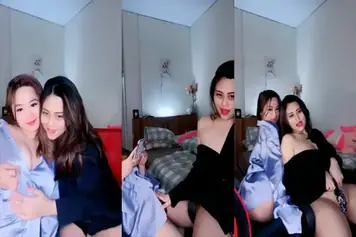 Dua Bestie Saling Main Ganas Di Depan Kamera